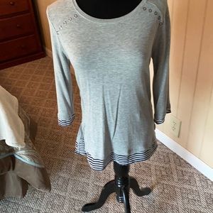 Round neck shirt